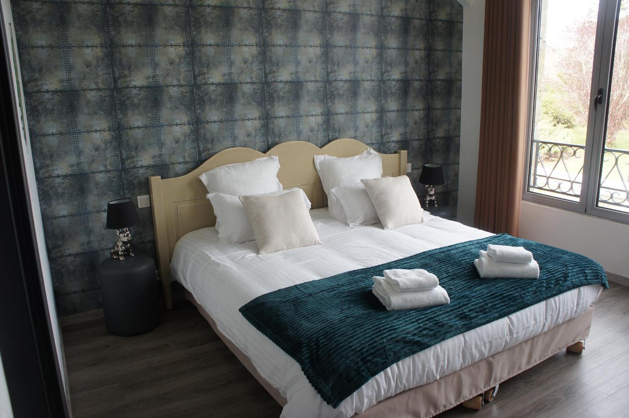 Logis Hotel Auberge De Cartassac Cressensac-Sarrazac Exteriör bild