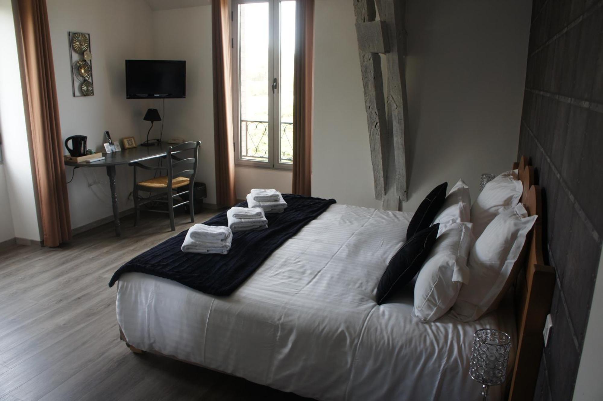 Logis Hotel Auberge De Cartassac Cressensac-Sarrazac Exteriör bild