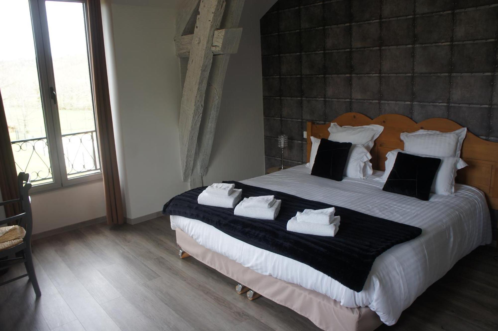 Logis Hotel Auberge De Cartassac Cressensac-Sarrazac Exteriör bild